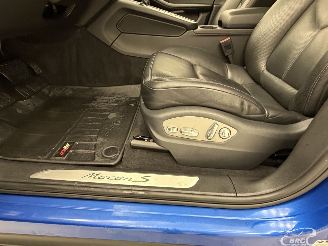 Porsche Macan | 24