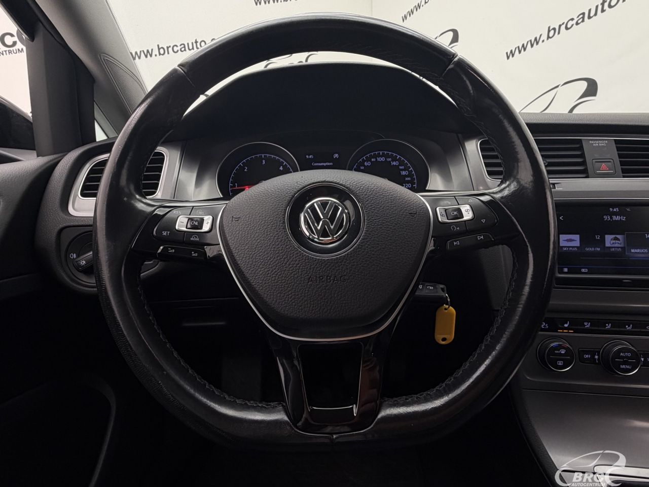 Volkswagen Golf | 26
