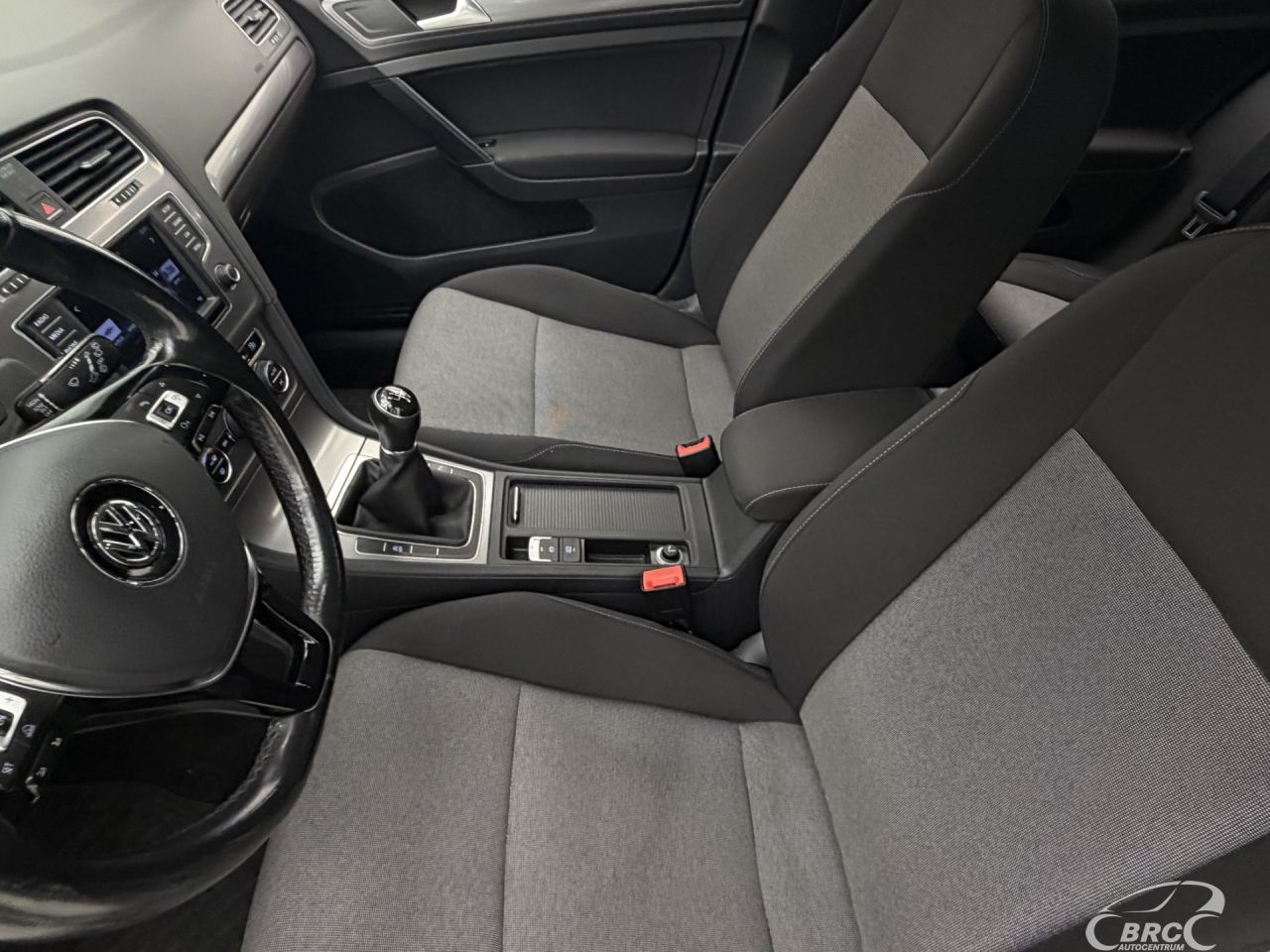 Volkswagen Golf | 23