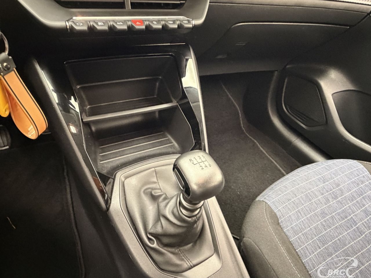 Peugeot 208 | 24