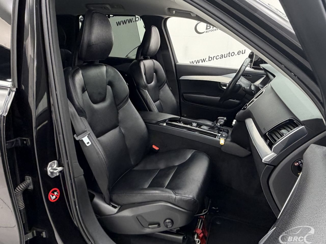 Volvo XC90 | 6