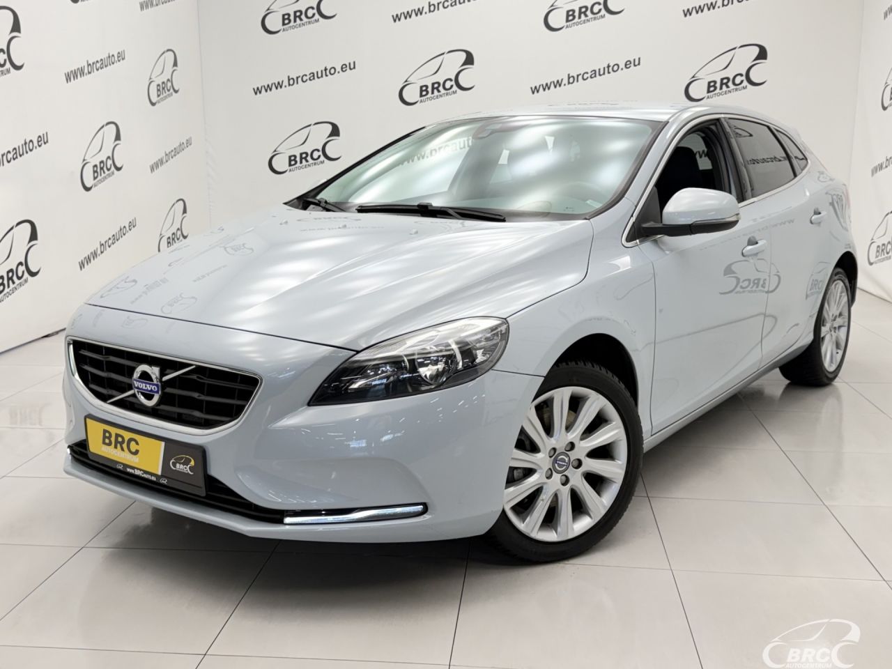 Volvo V40 | 76