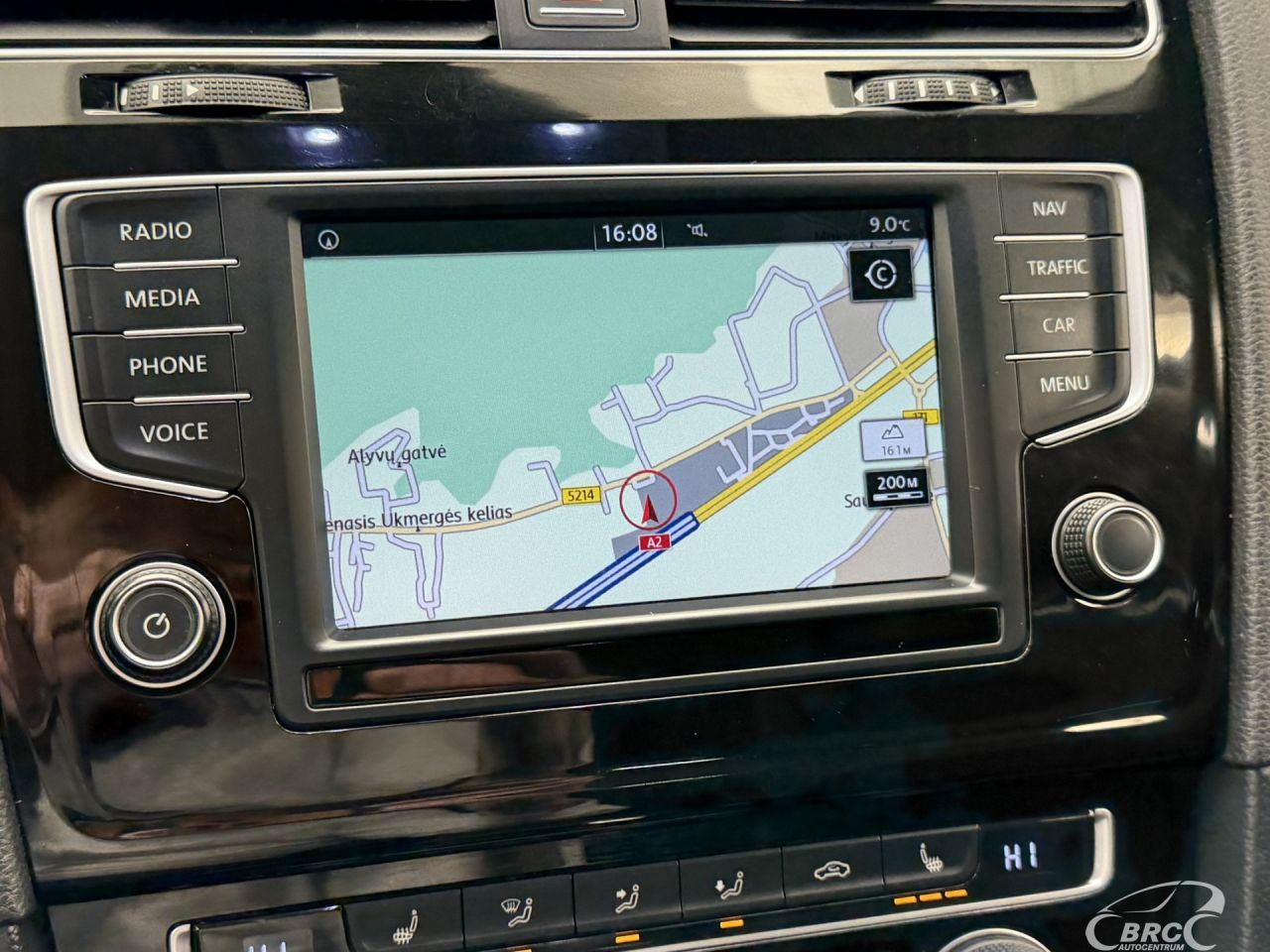 Volkswagen Golf | 32