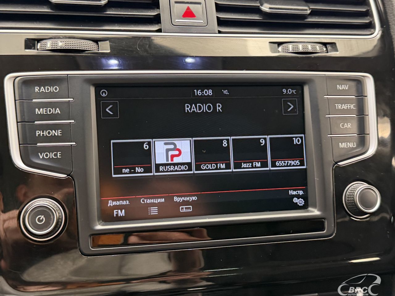 Volkswagen Golf | 34