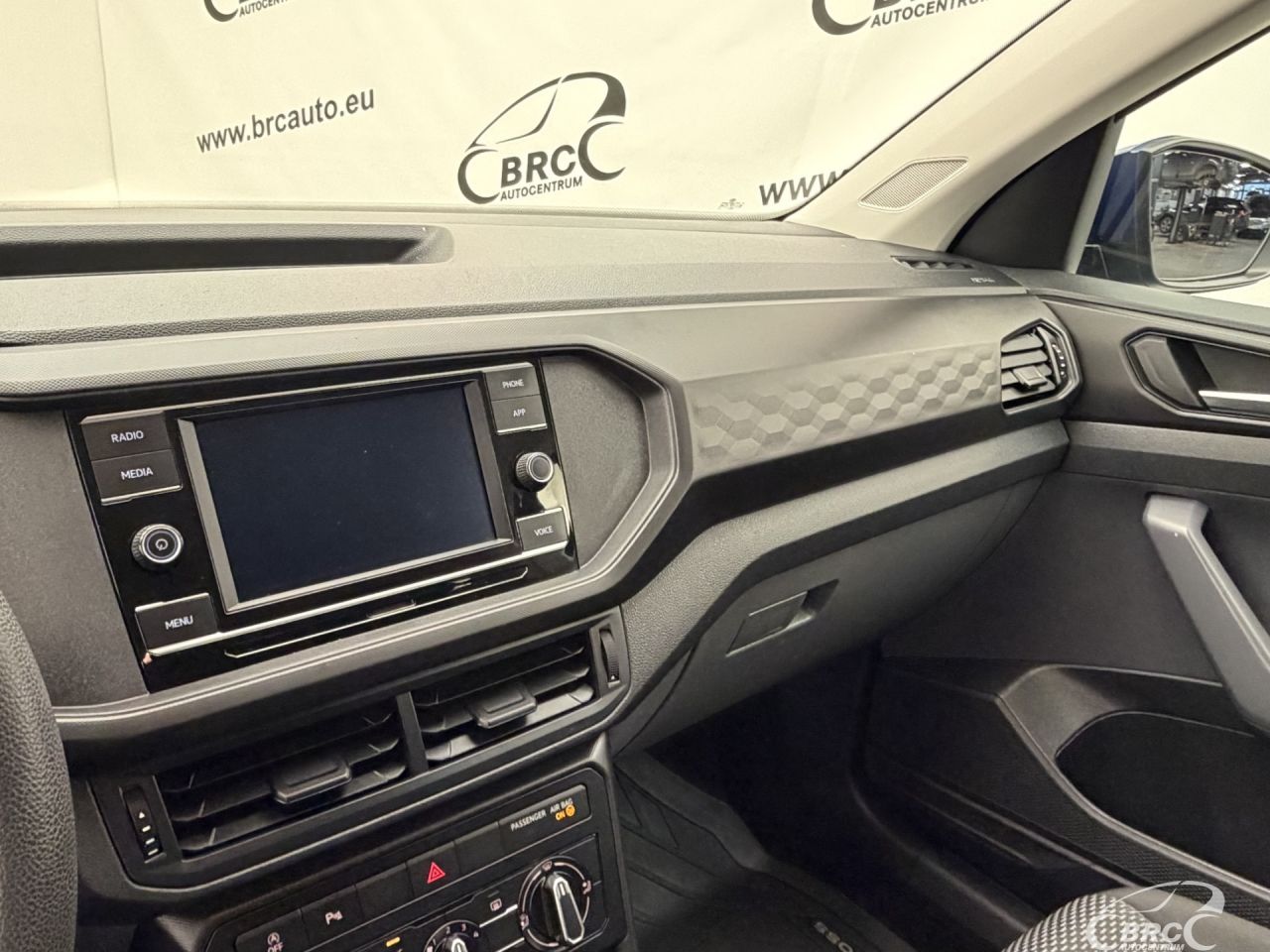 Volkswagen T-Cross | 24