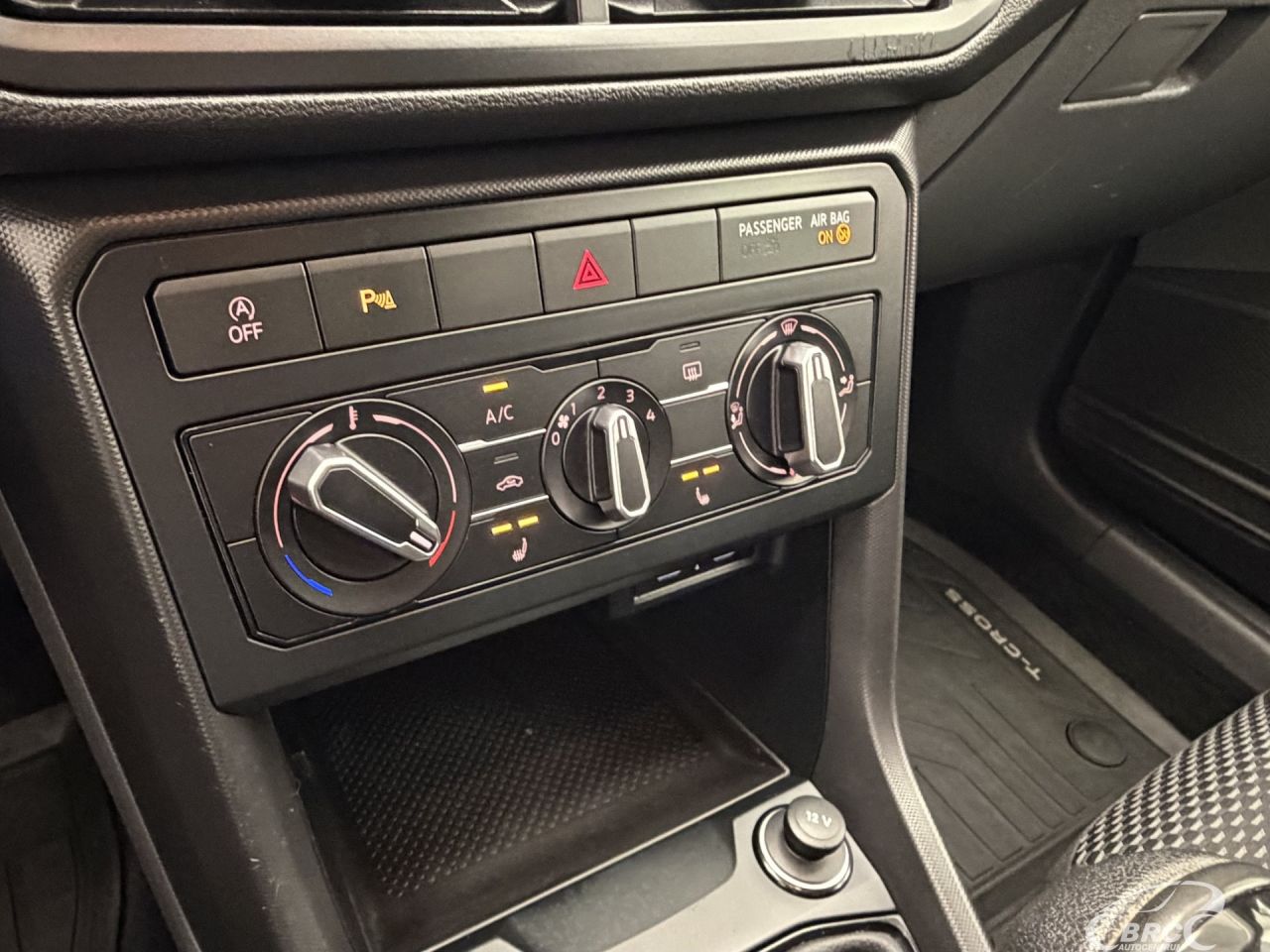 Volkswagen T-Cross | 30