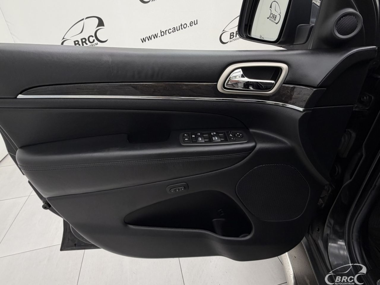 Jeep Grand Cherokee | 24