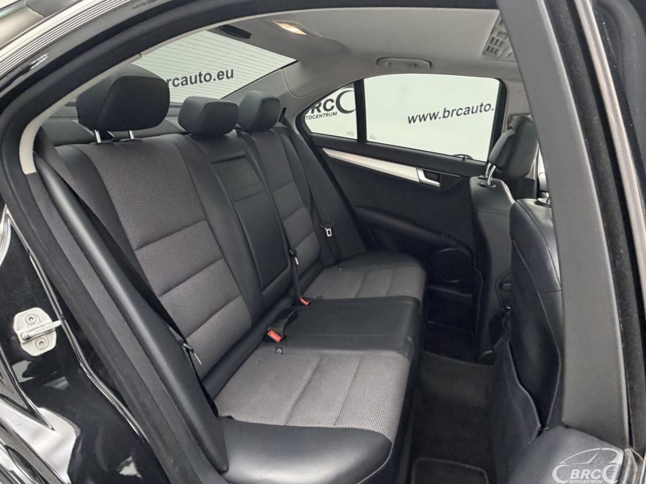 Mercedes-Benz C220 | 11