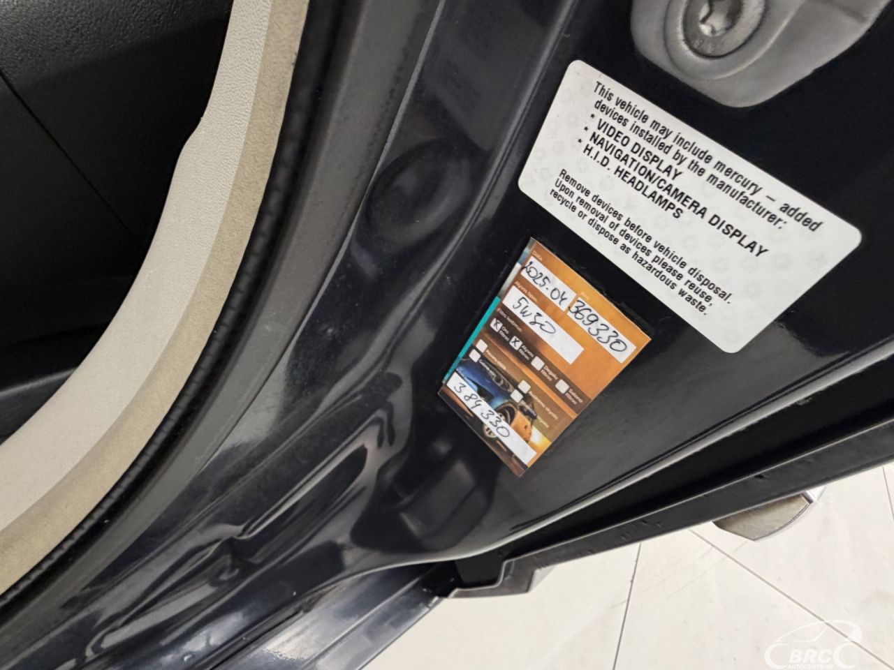 Chrysler Town & Country | 24