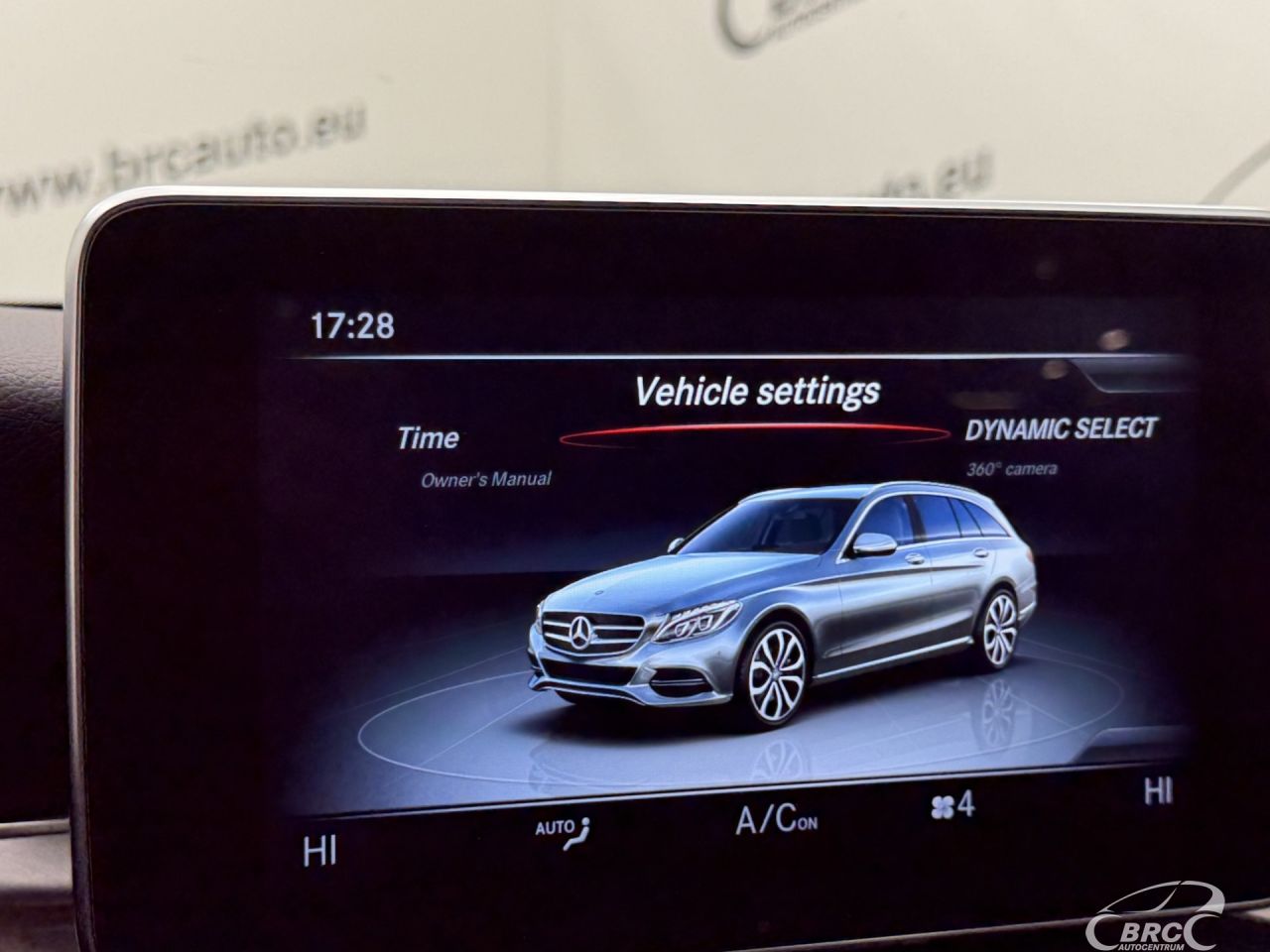 Mercedes-Benz C200 | 38