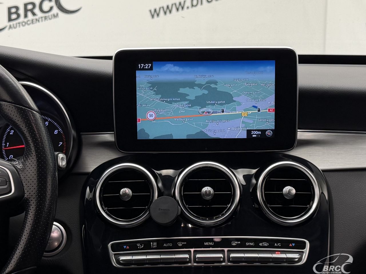 Mercedes-Benz C200 | 15