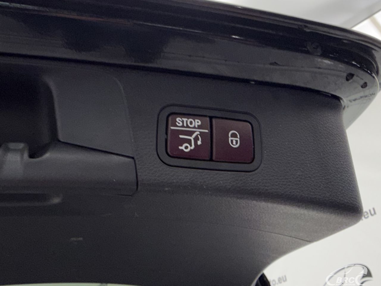 Mercedes-Benz C200 | 47