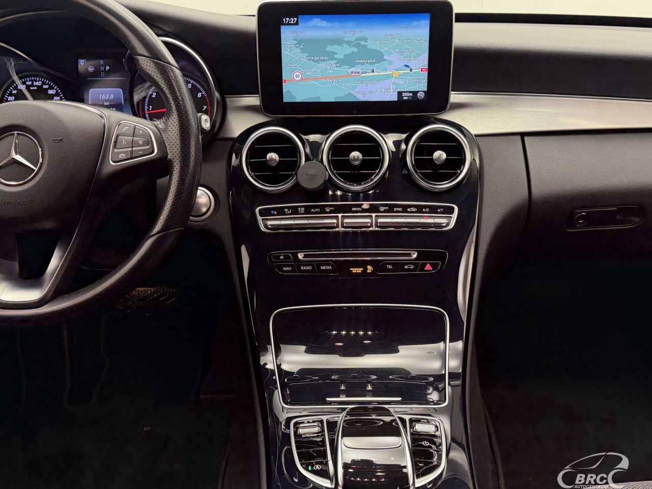 Mercedes-Benz C200 | 14
