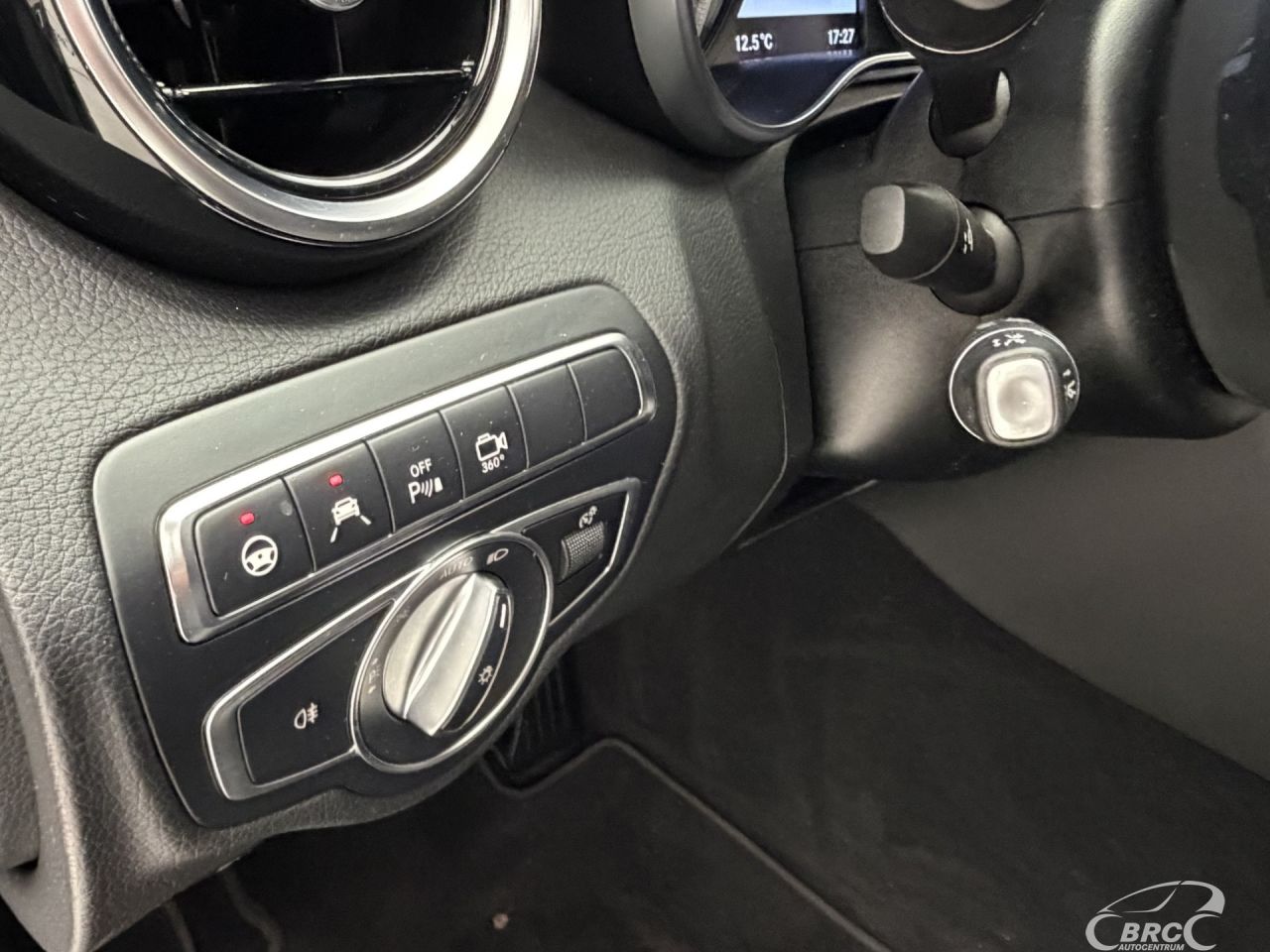 Mercedes-Benz C200 | 26