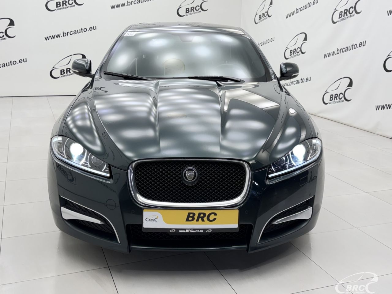 Jaguar XF | 52