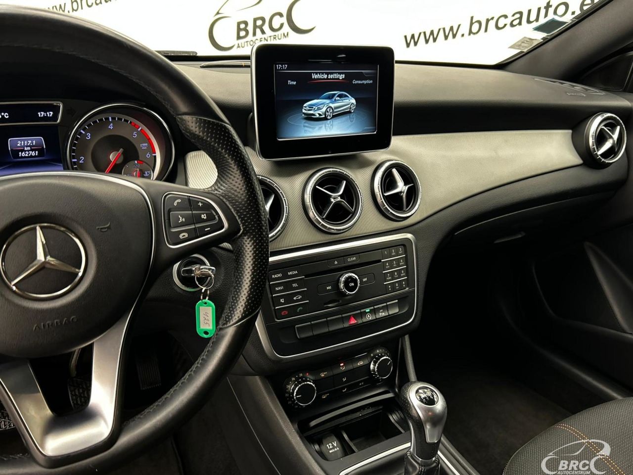 Mercedes-Benz CLA180 | 21