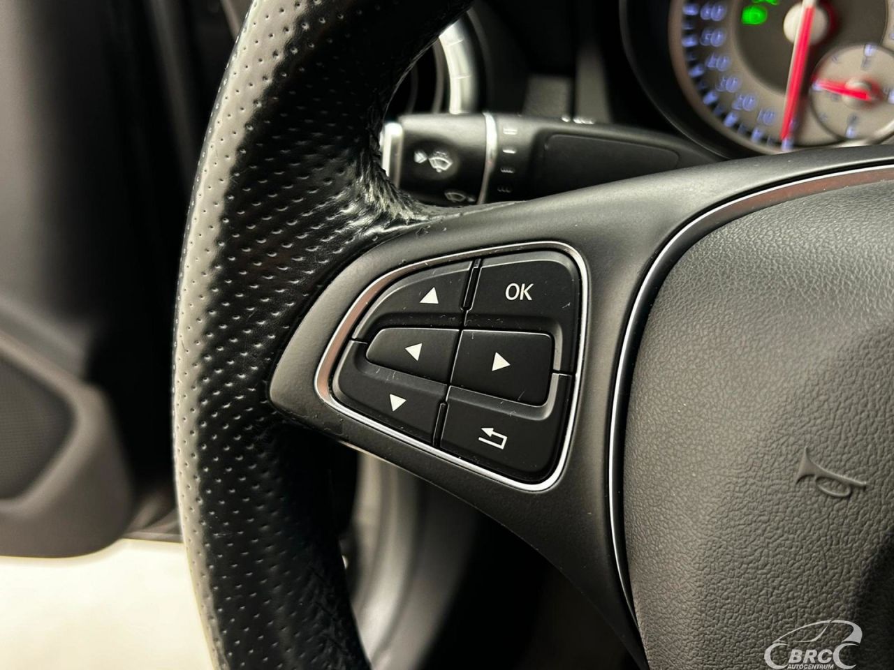 Mercedes-Benz CLA180 | 6