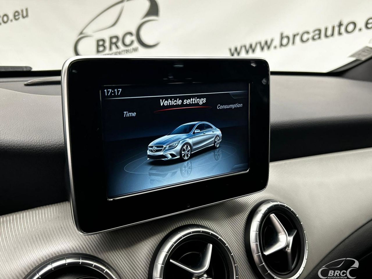 Mercedes-Benz CLA180 | 10