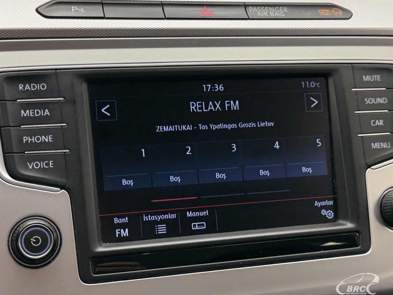 Volkswagen Passat | 32