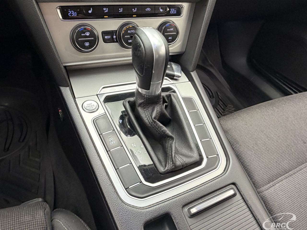 Volkswagen Passat | 24