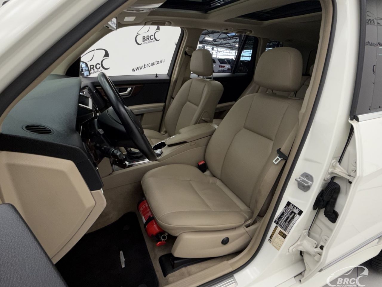 Mercedes-Benz GLK350 | 22