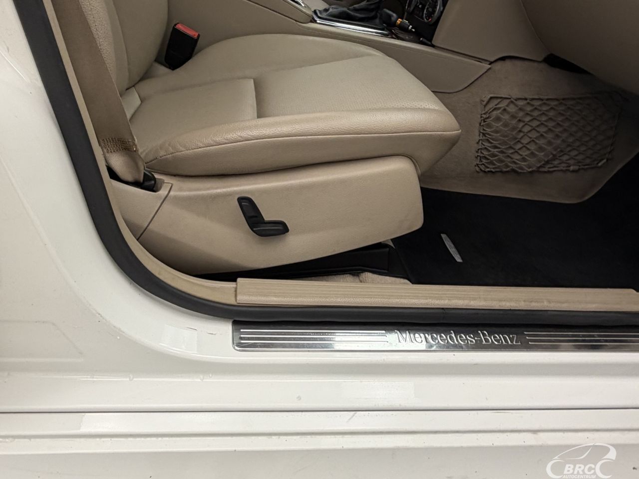 Mercedes-Benz GLK350 | 5