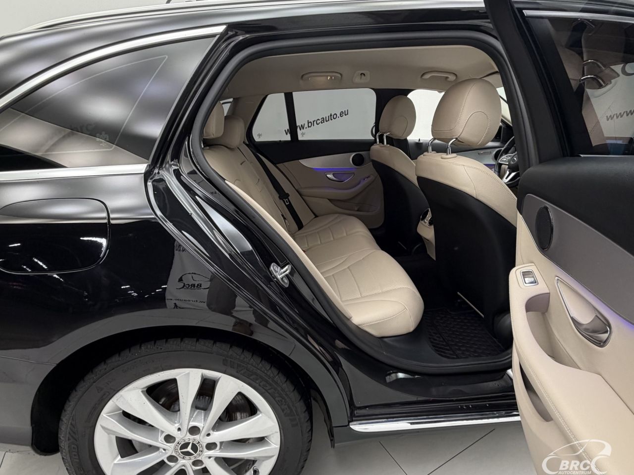 Mercedes-Benz C180 | 12