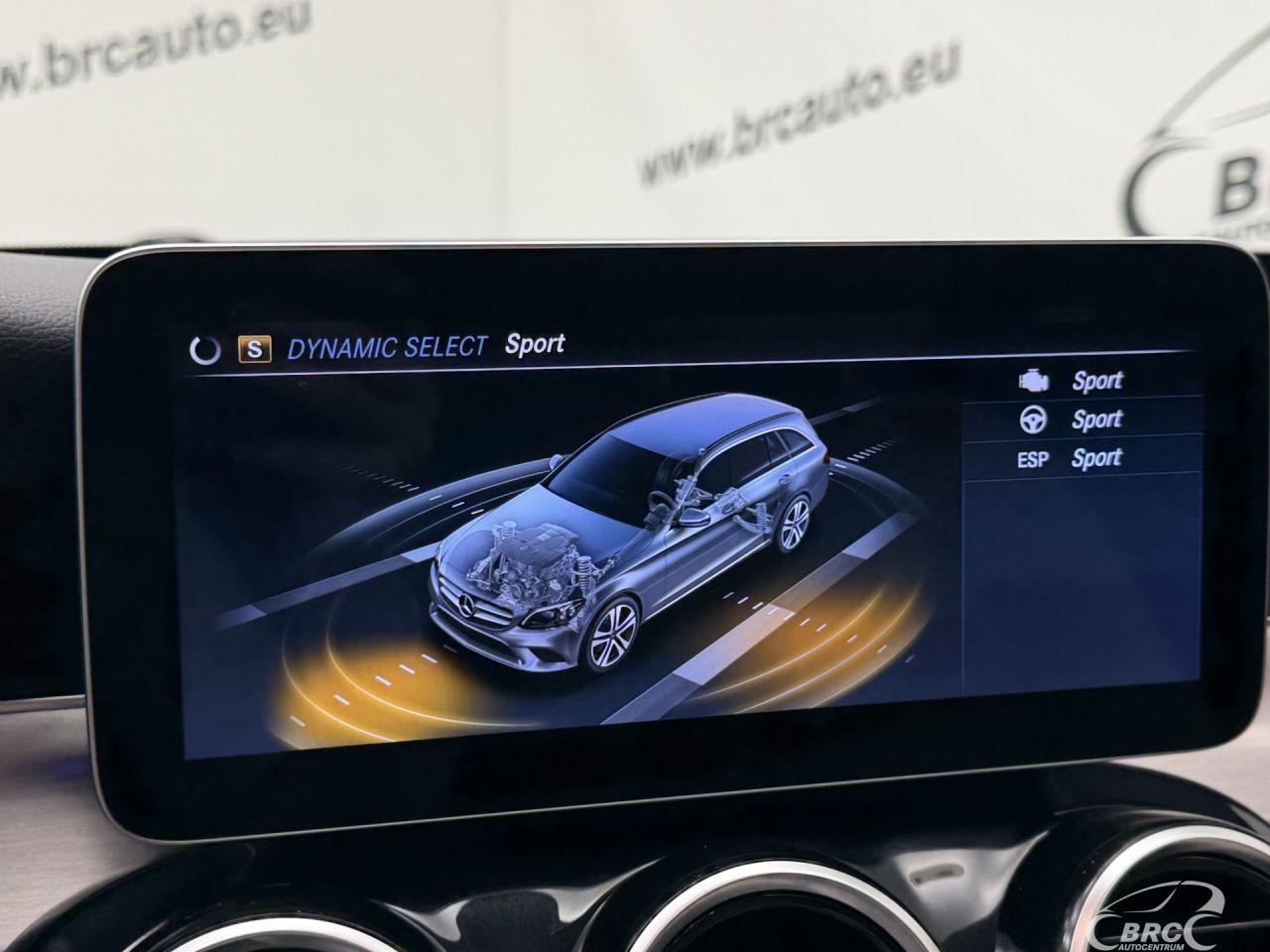 Mercedes-Benz C180 | 40