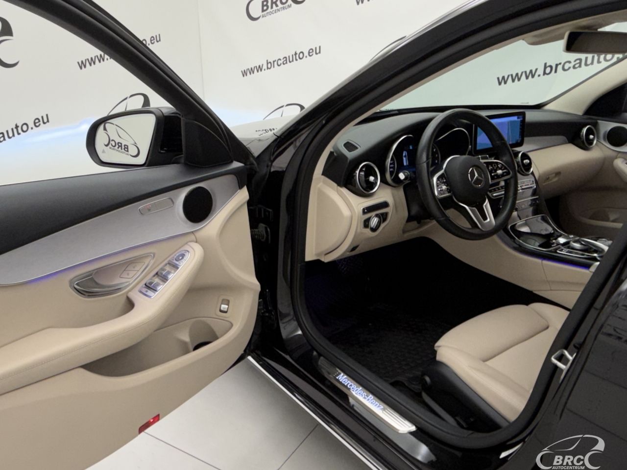 Mercedes-Benz C180 | 9