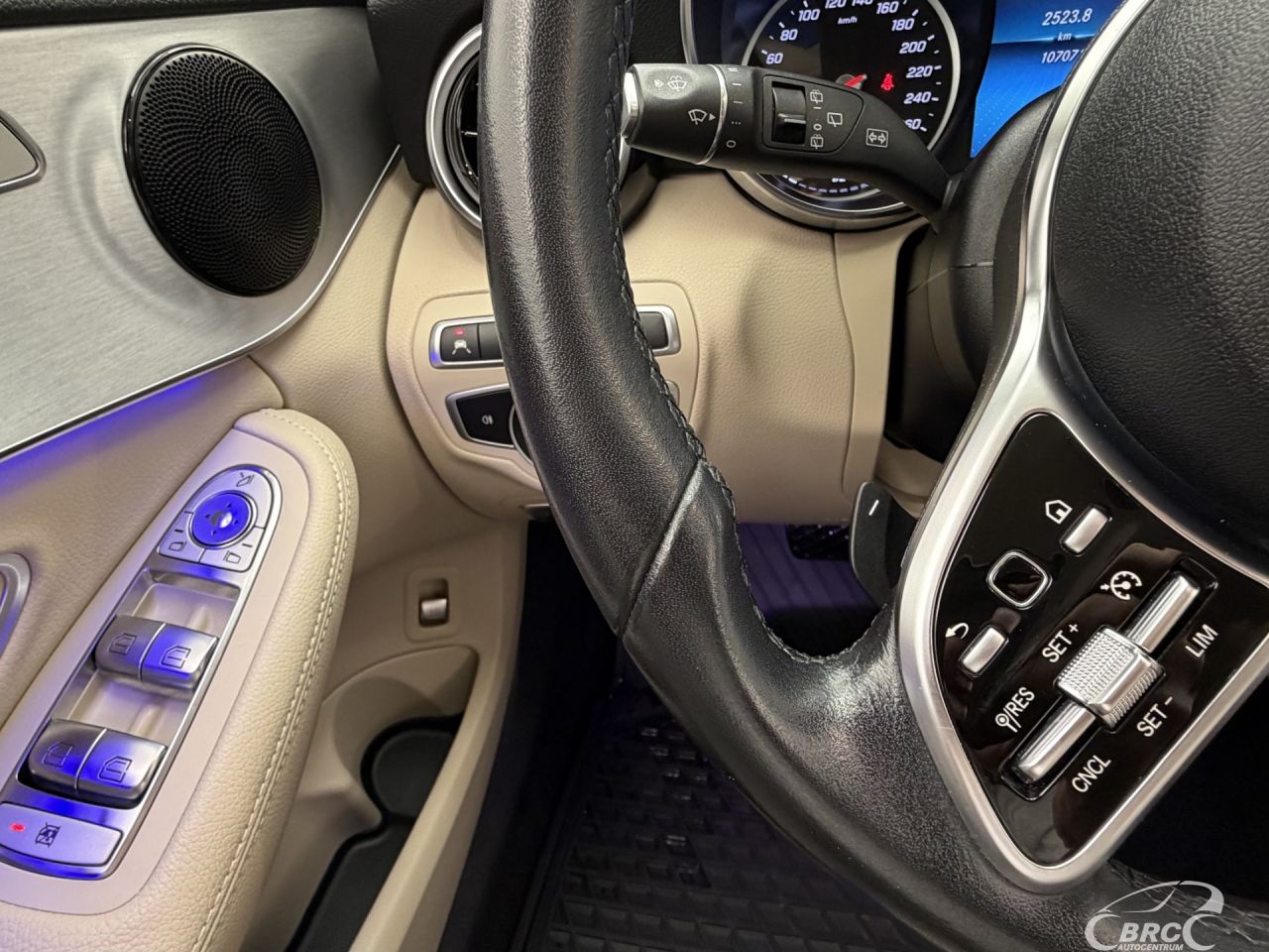 Mercedes-Benz C180 | 34