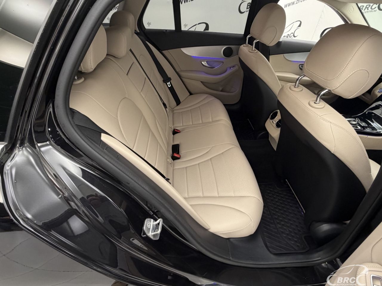 Mercedes-Benz C180 | 13