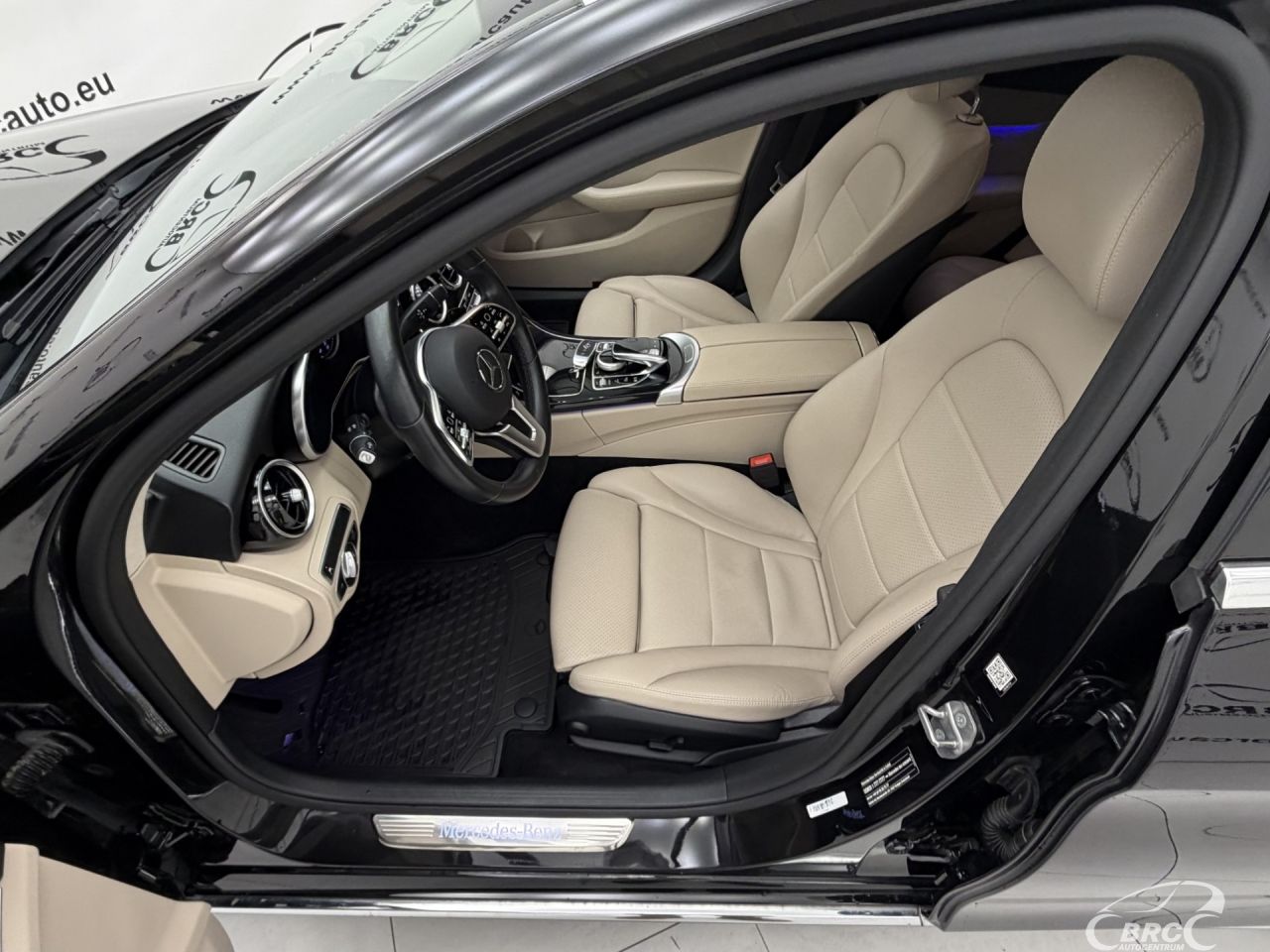 Mercedes-Benz C180 | 23