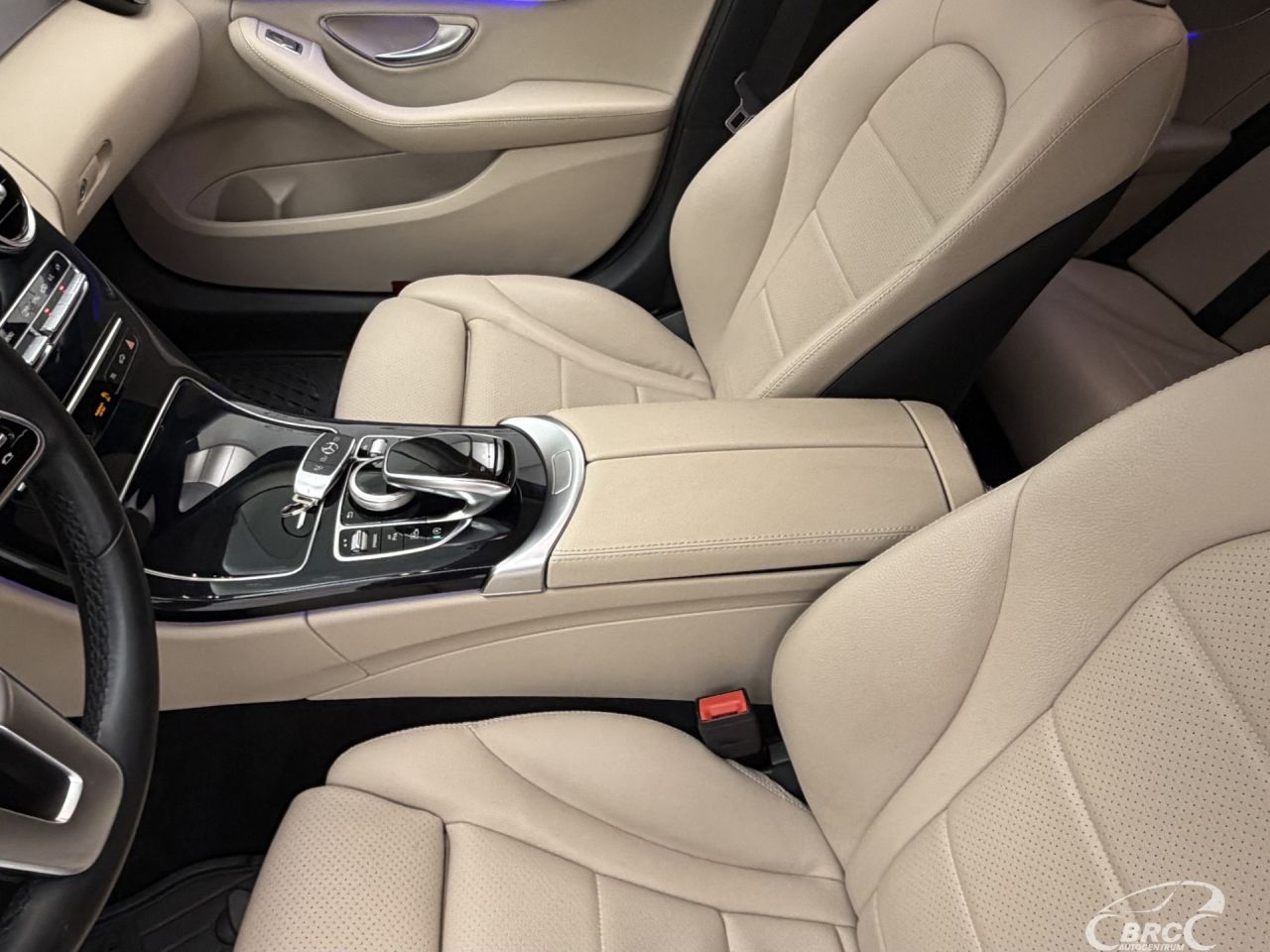 Mercedes-Benz C180 | 26