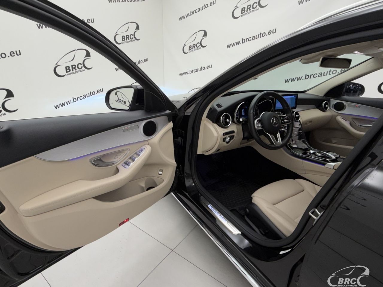 Mercedes-Benz C180 | 21