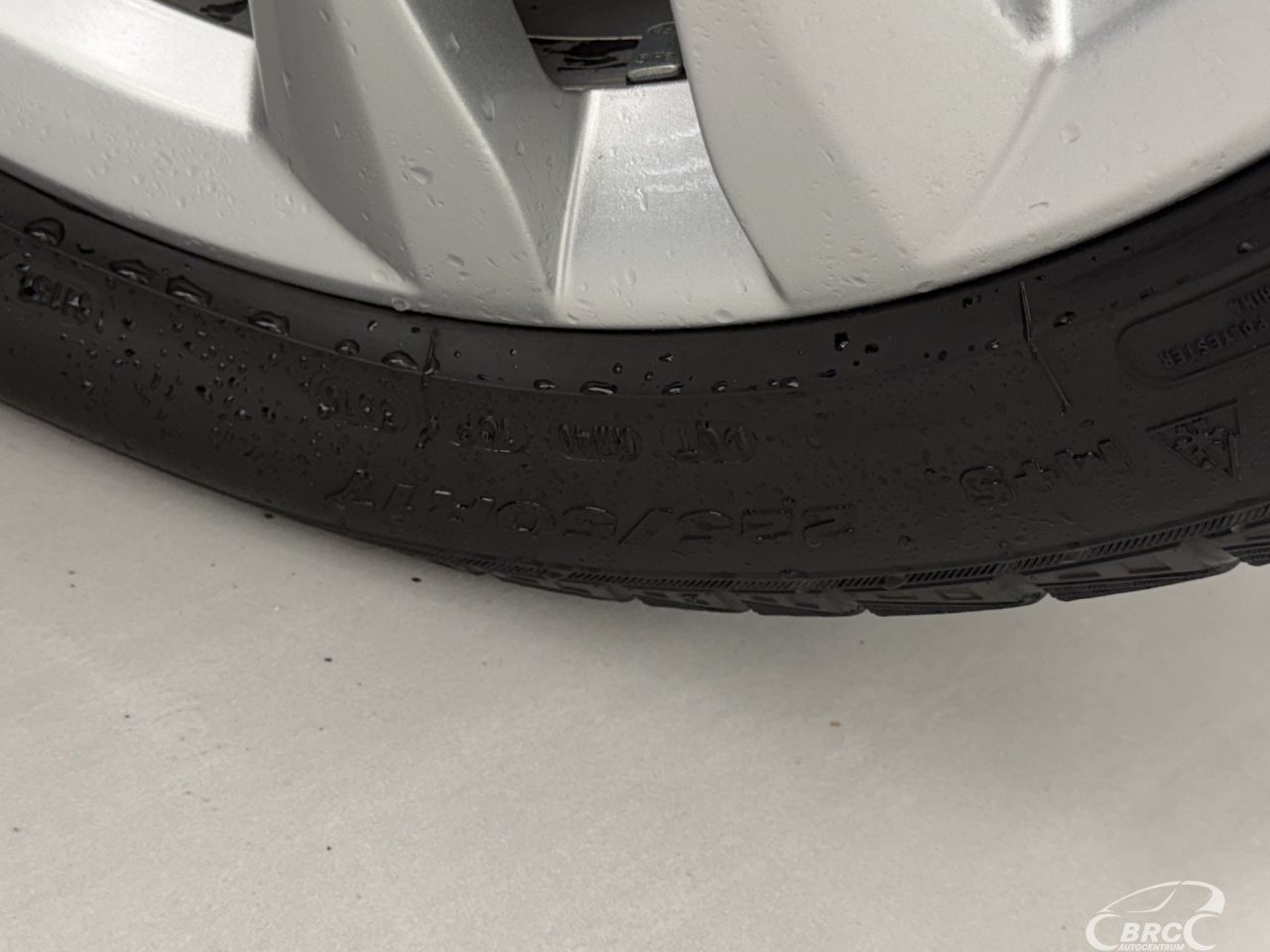 Mercedes-Benz C180 | 49