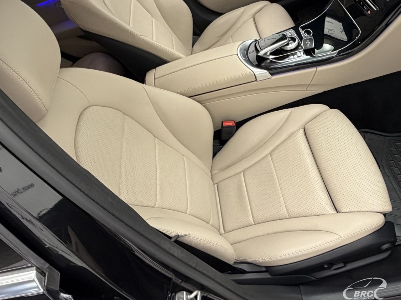 Mercedes-Benz C180 | 4