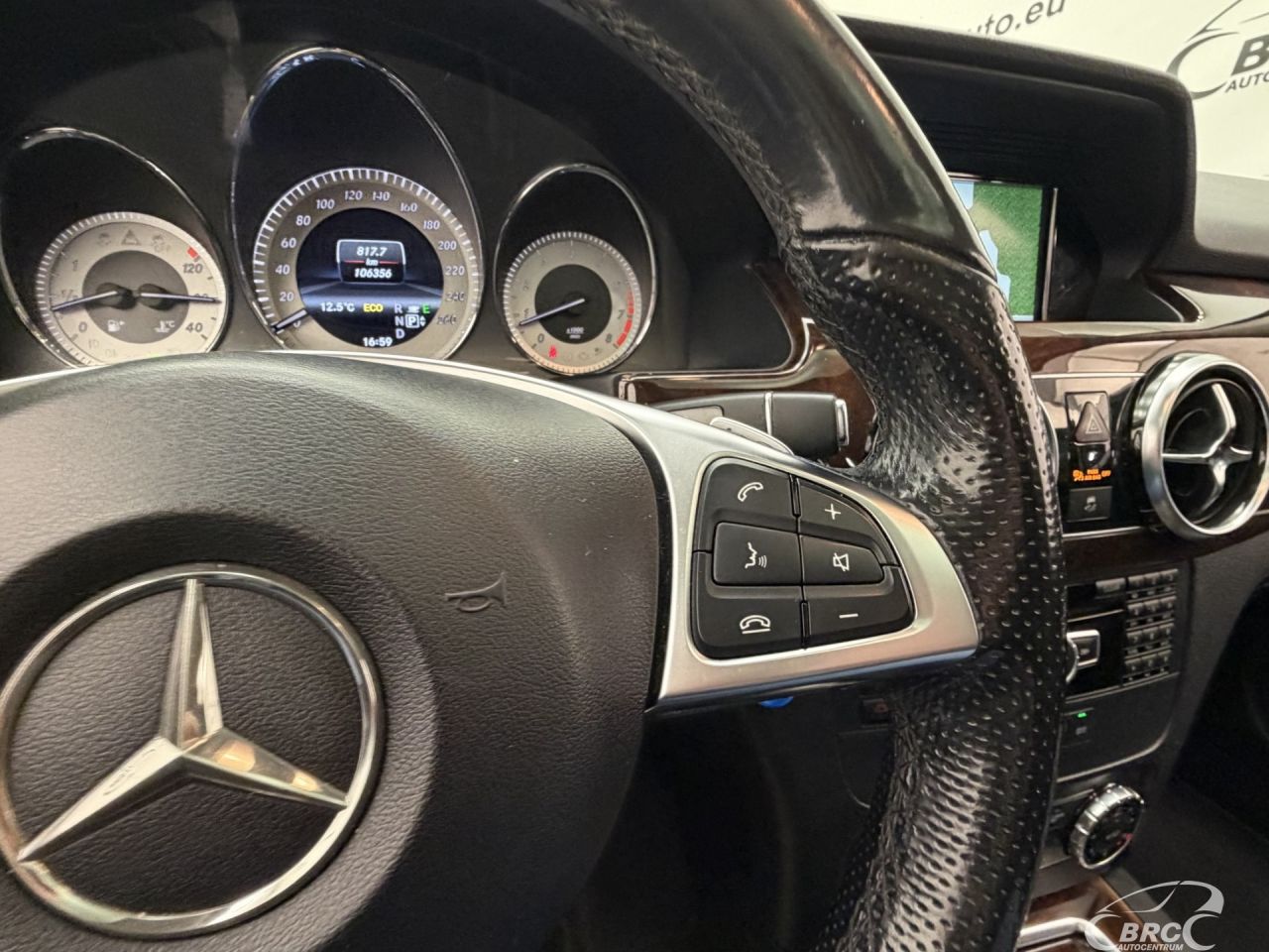 Mercedes-Benz GLK350 | 27