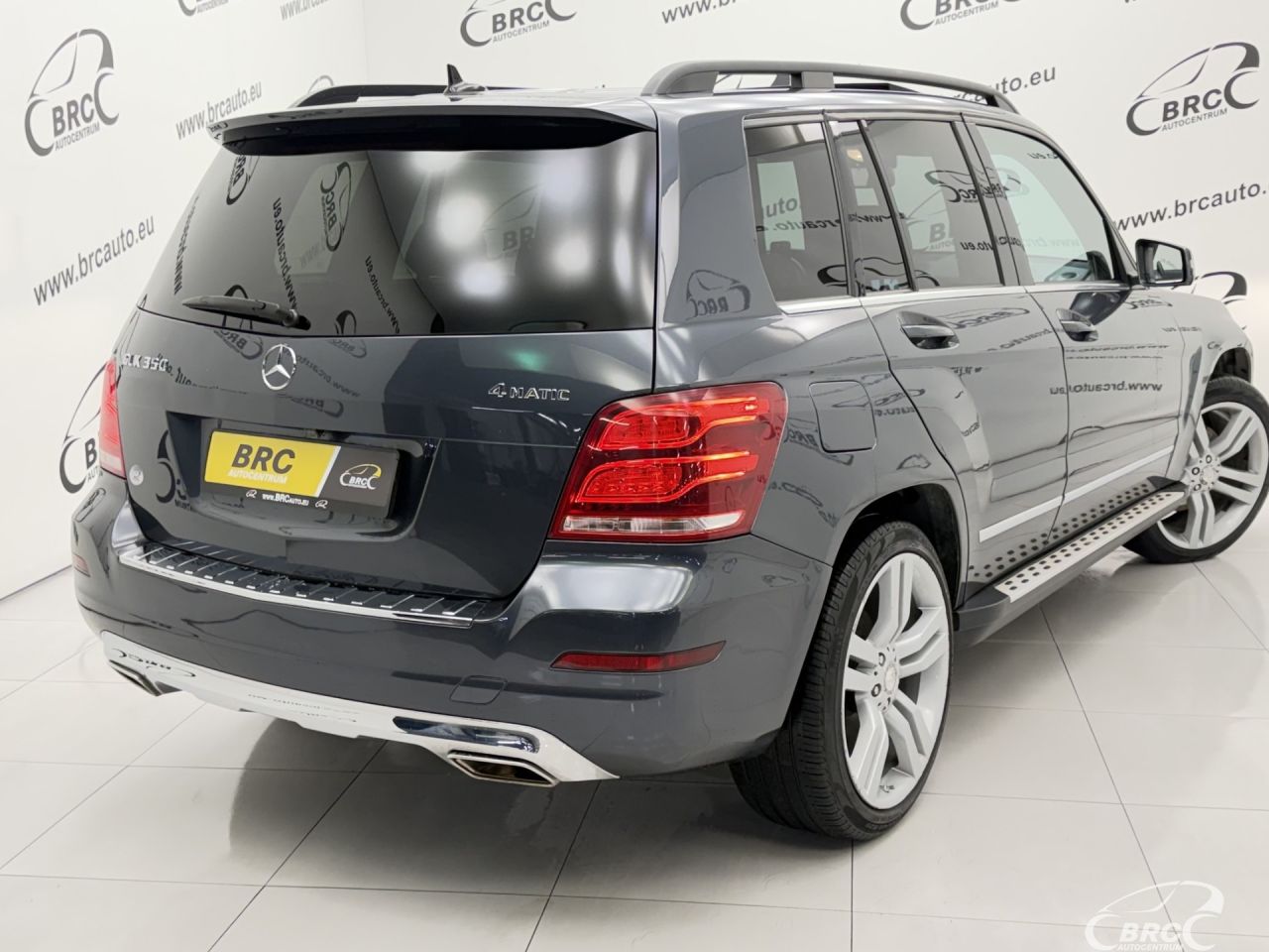 Mercedes-Benz GLK350 | 42