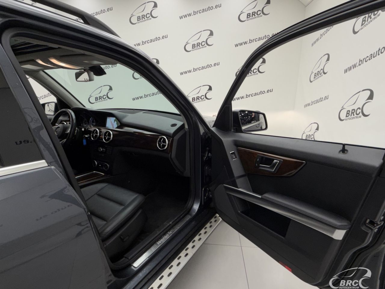 Mercedes-Benz GLK350 | 7