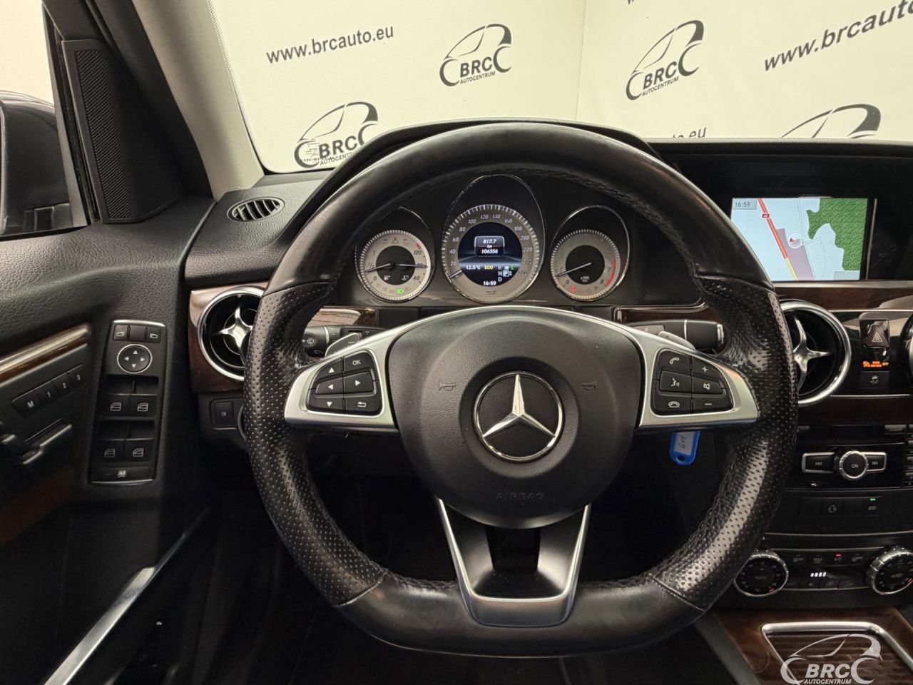 Mercedes-Benz GLK350 | 26
