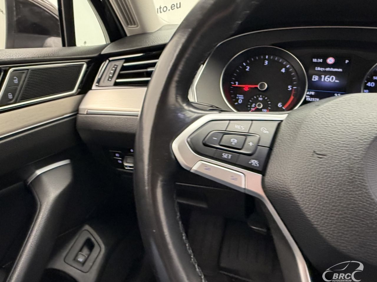 Volkswagen Passat | 27