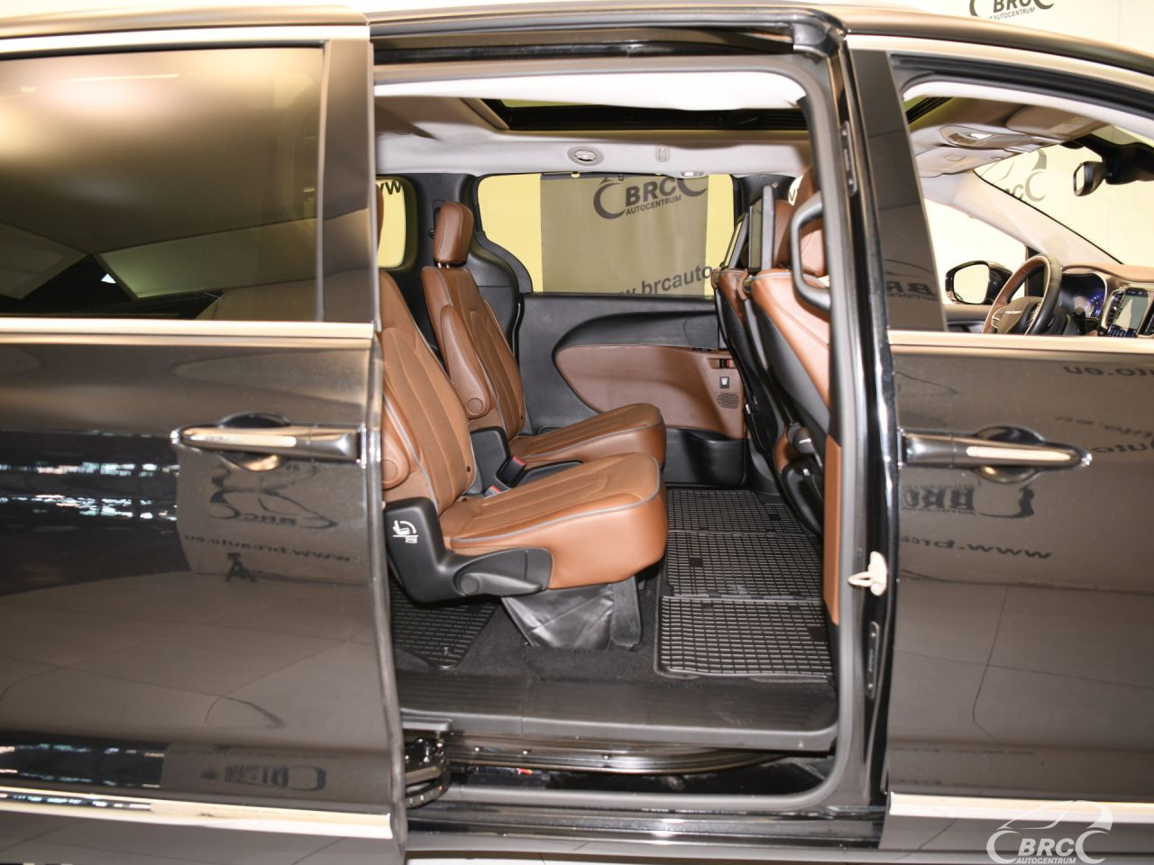 Chrysler Pacifica | 11