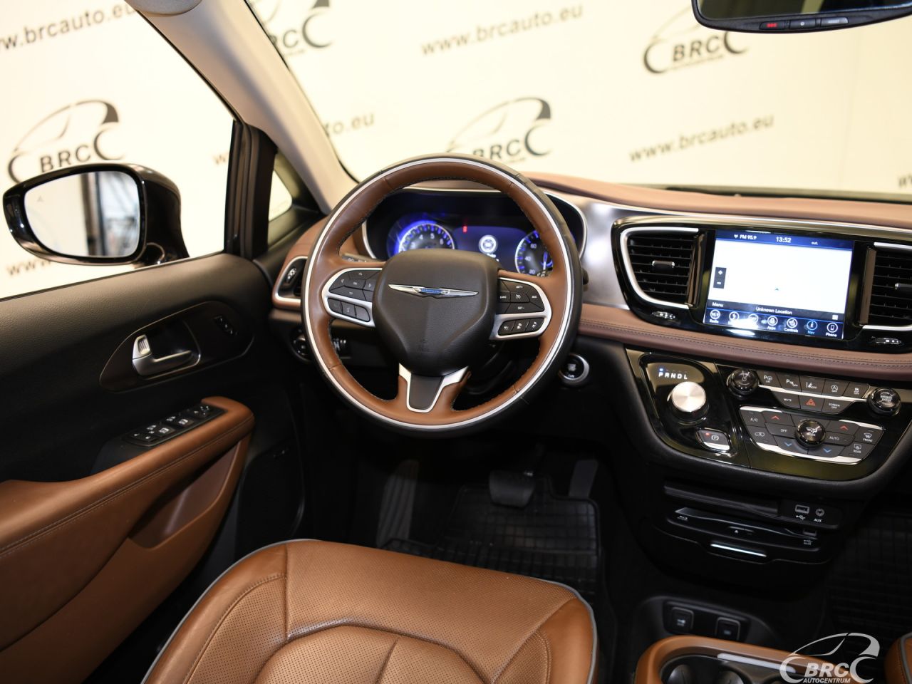 Chrysler Pacifica | 17