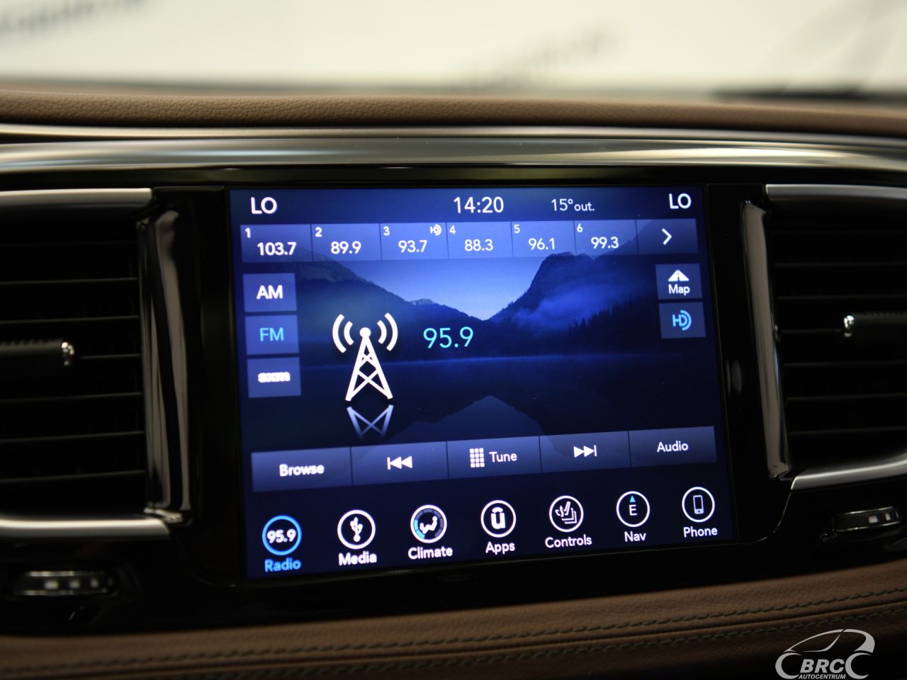 Chrysler Pacifica | 38