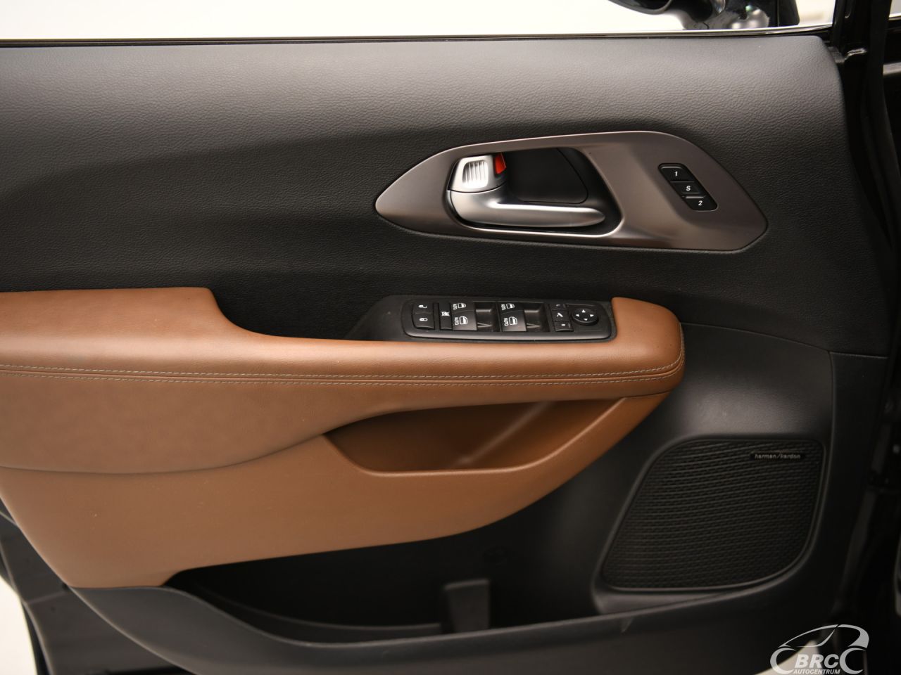 Chrysler Pacifica | 23