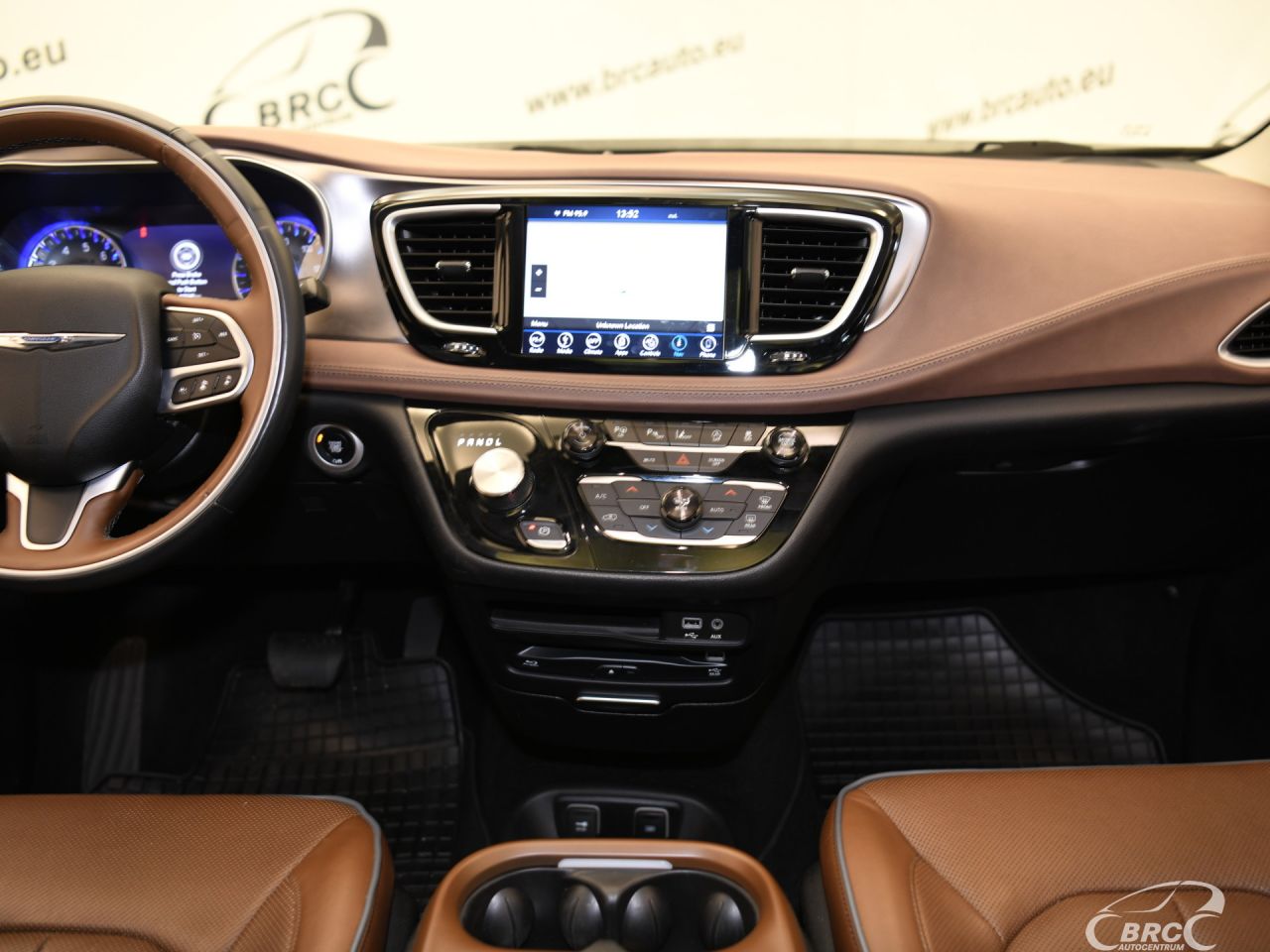 Chrysler Pacifica | 18