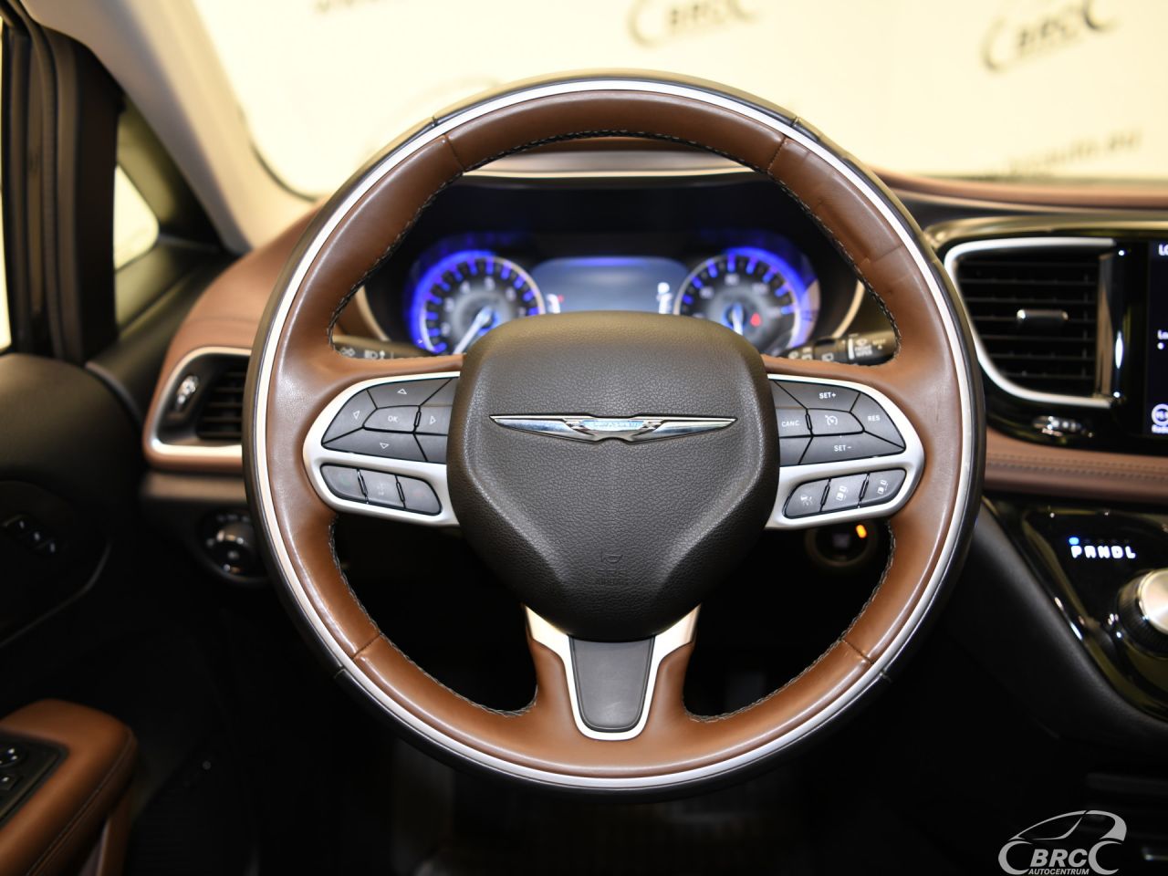 Chrysler Pacifica | 32