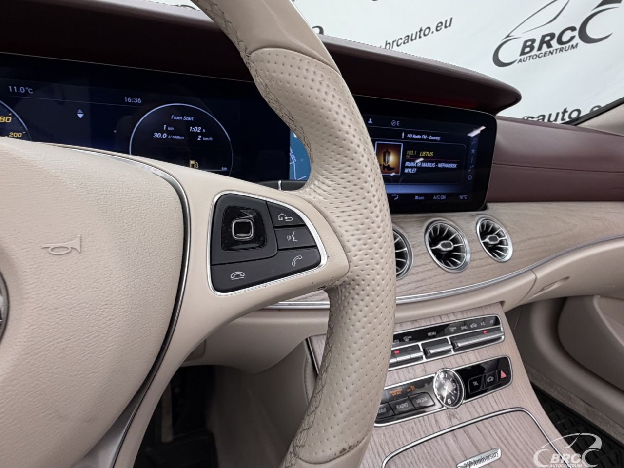 Mercedes-Benz E400 | 32