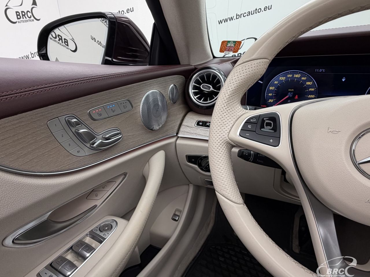 Mercedes-Benz E400 | 33