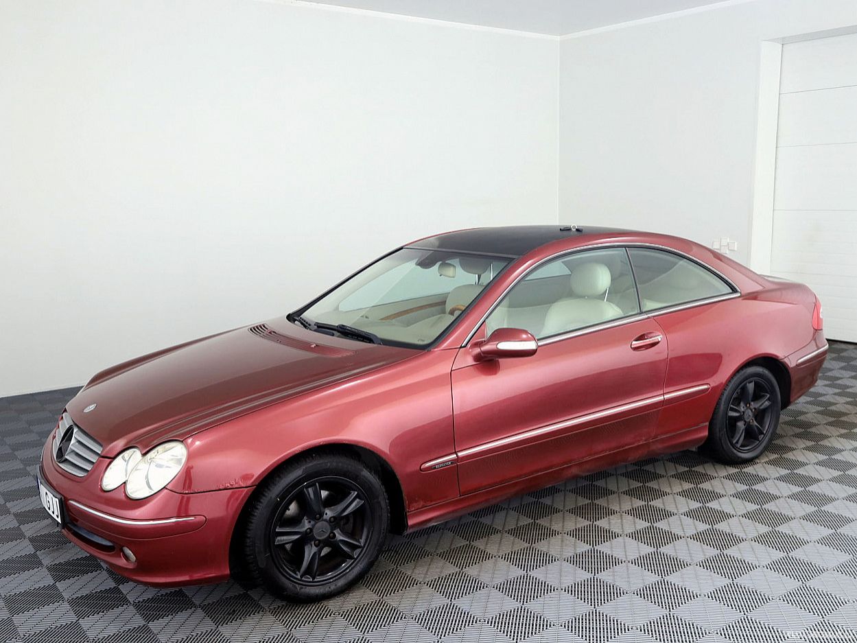 Mercedes-Benz CLK200 | 1